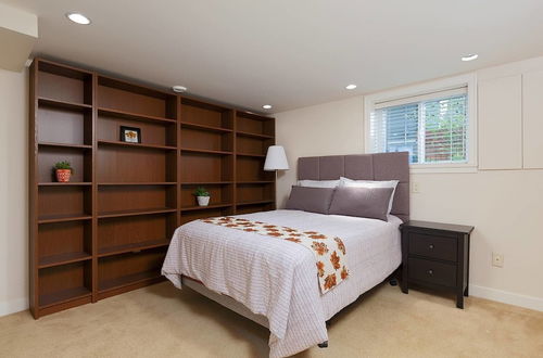 Photo 6 - Cozy 3 Bedroom Suite near Queen Elizabeth Park