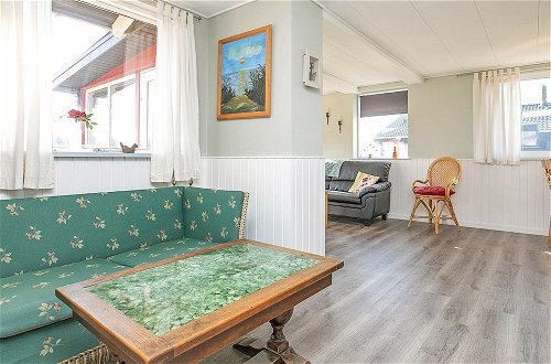Photo 4 - 6 Person Holiday Home in Lokken