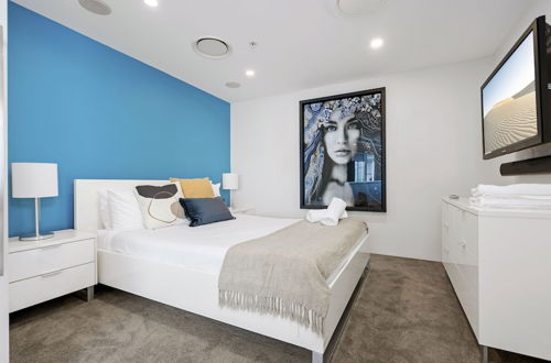 Foto 35 - Designer Rooms at Q1 resort - GCLR