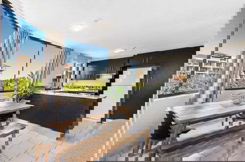 Foto 13 - Apartment in Sunshine Coast with swimming pool and garden
