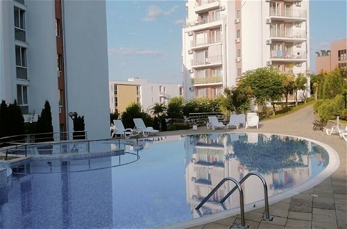 Photo 24 - New & Stylish Sun Break Apartment in Sveti Vlas