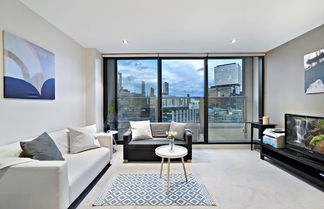 Photo 1 - MIRANDA, 1BDR Docklands Apartment