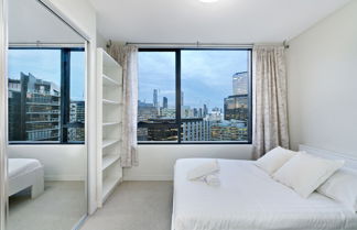 Photo 2 - MIRANDA, 1BDR Docklands Apartment