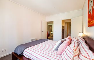 Photo 3 - NAOMI, 2BDR South Melbourne Apartment