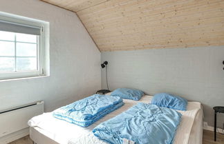 Foto 1 - 12 Person Holiday Home in Vaeggerlose