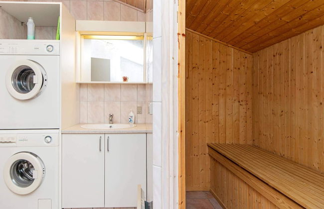 6 Person Holiday Home in Henne - Foto 5