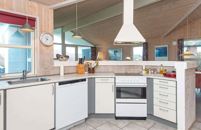 6 Person Holiday Home in Henne - Foto 12
