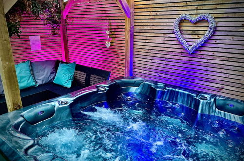 Photo 39 - Clifton Luxury Hot Tub House in Blackpool