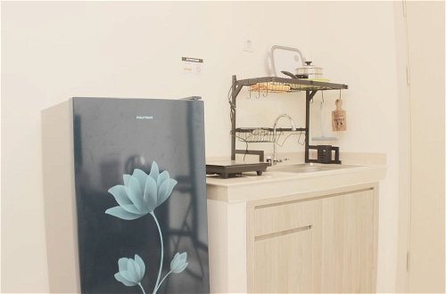 Photo 7 - Warm And Cozy Studio At Meikarta Apartment