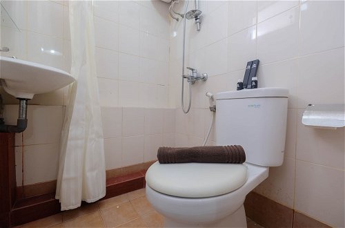 Photo 12 - Strategic And Restful 2Br At Bassura City Apartment