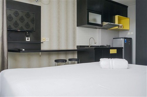 Foto 3 - Nice And Cozy Studio At Bintaro Icon Apartment