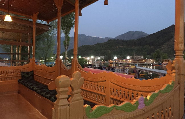 New Sea Palace Houseboats - Photo 20