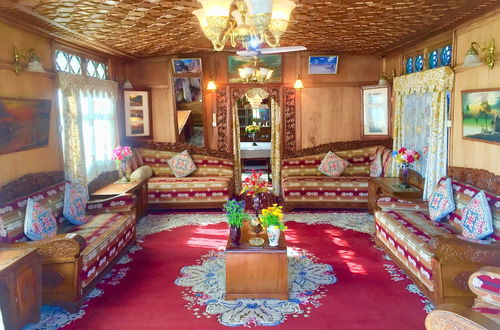 Photo 12 - New Sea Palace Houseboats