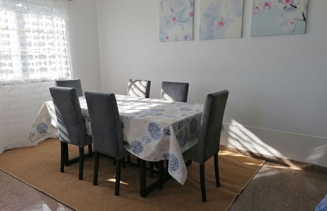 Holiday Home 2 Minutes From the Beach and Close to Major Tourist Attractions! - Photo 12