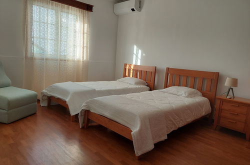 Foto 2 - Holiday Home 2 Minutes From the Beach and Close to Major Tourist Attractions