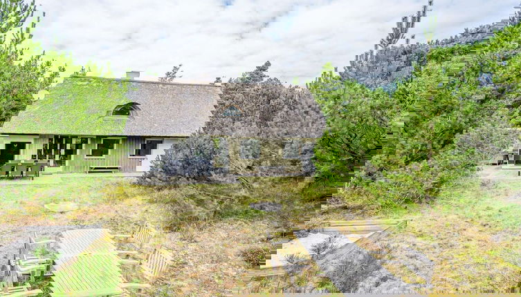Foto 1 - 6 Person Holiday Home in Norre Nebel