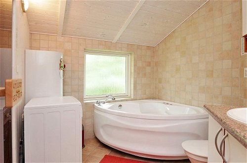 Photo 9 - 6 Person Holiday Home in Gilleleje