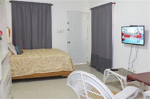 Foto 2 - Fully Equipped 1br Studio Dt2mins To The Beach