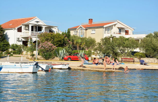 Charming Apartment in Vrsi Mulo, Great Place in Dalmatia for Family Vacation - Foto 1