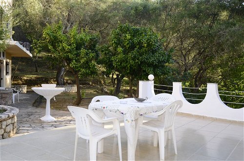 Foto 6 - Corfu Room Apartments in a Piecefull and Full of Olive Trees Location