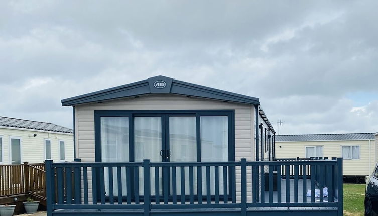 Photo 1 - Prime Location 3-bed Chalet in Seal Bay, Selsey