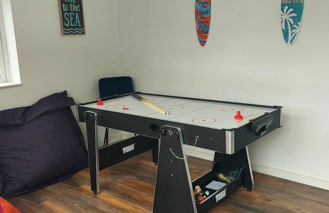 Seaside Cottage Hot tub & Games Room - Photo 3