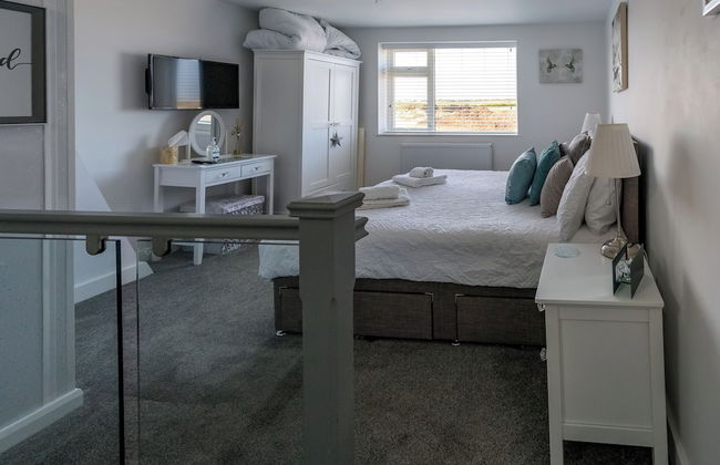 Seaside Cottage Hot tub & Games Room - Photo 5