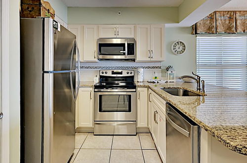 Photo 14 - Emerald Towers West by Southern Vacation Rentals