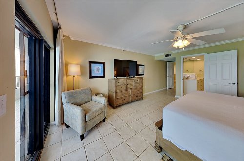 Foto 3 - Breakers East by Southern Vacation Rentals