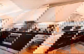 Foto 14 - Unit Number 414 Cape Royale Luxury Apartments