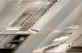 Foto 25 - Unit Number 414 Cape Royale Luxury Apartments