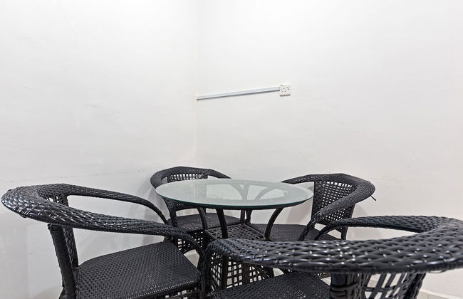 OYO 90493 JL Homestay - Foto 4