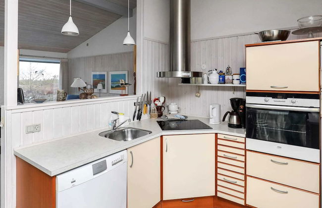 Inviting Holiday Home in Hirtshals near Sea - Foto 9