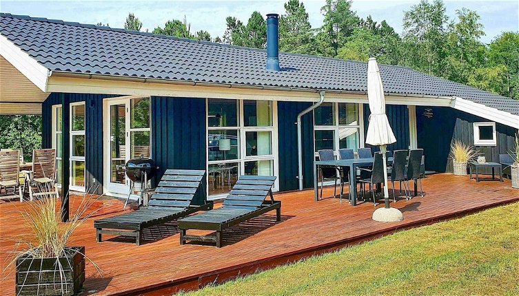 Foto 1 - 6 Person Holiday Home in Jerup