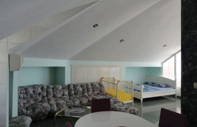 Petrovac Villa With Pool - Photo 11
