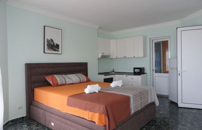 Petrovac Villa With Pool - Photo 8
