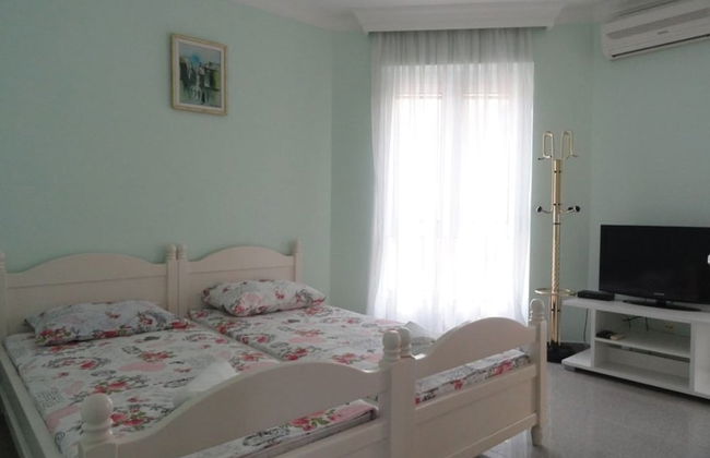 Petrovac Villa With Pool - Photo 10