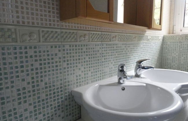 Petrovac Villa With Pool - Photo 24