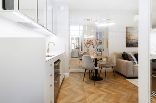 Photo 15 - Mennica Residence Apartments by Renters