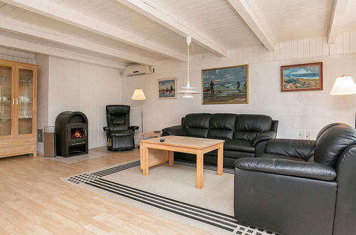 Photo 9 - 6 Person Holiday Home in Oksbol