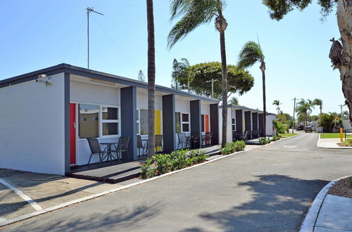 Photo 11 - Nobby Beach Holiday Village