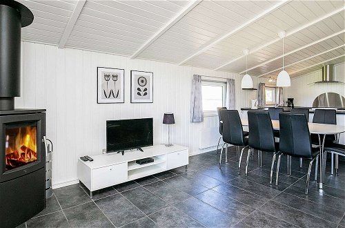 Photo 15 - 8 Person Holiday Home in Vejers Strand
