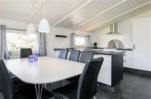 Photo 14 - 8 Person Holiday Home in Vejers Strand