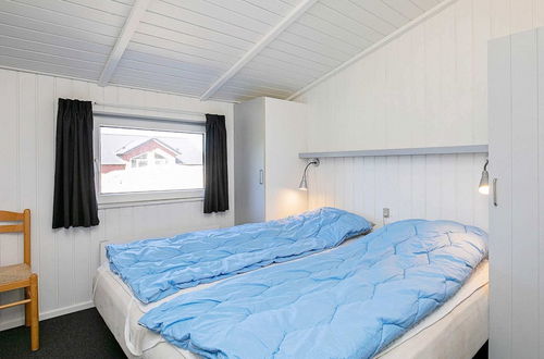 Photo 3 - 8 Person Holiday Home in Vejers Strand