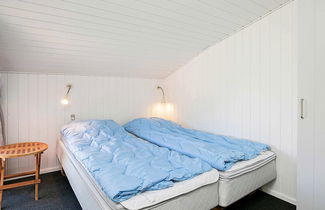 Photo 3 - 8 Person Holiday Home in Vejers Strand