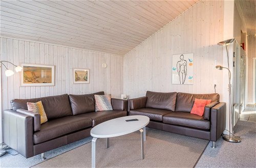 Photo 8 - 6 Person Holiday Home in Hvide Sande