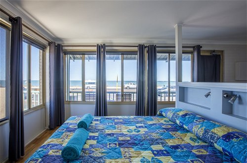 Foto 7 - Shark Bay Seafront Apartments