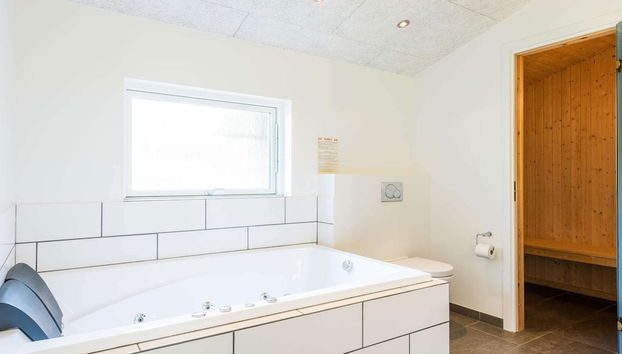 8 Person Holiday Home in Blavand - Foto 3