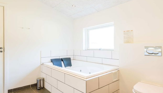 8 Person Holiday Home in Blavand - Foto 4