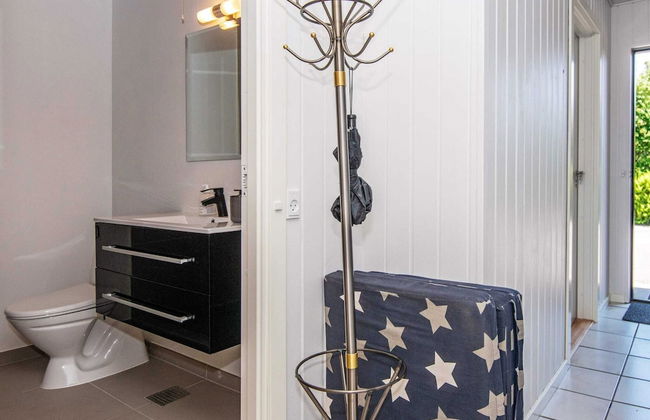 4 Person Holiday Home in Glesborg - Foto 8